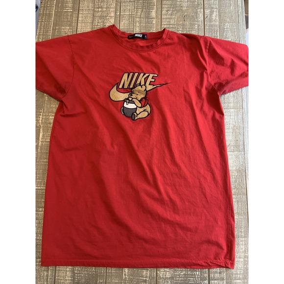 Nike Winnie the Pooh Embroidered Red Crewneck T shirt Size XXL 2XL Shirt - Picture 1 of 6